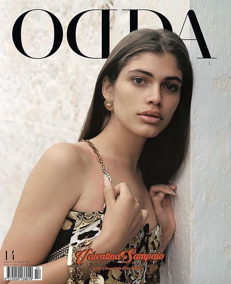valenttsdaily's tweet photo. #ValentinaSampaio covergirl @ODDAmagazine limited 😍👸🏼💕 #valentts #oddamagazine #teamvalentina #vstorm https://t.co/8w654K4V2o