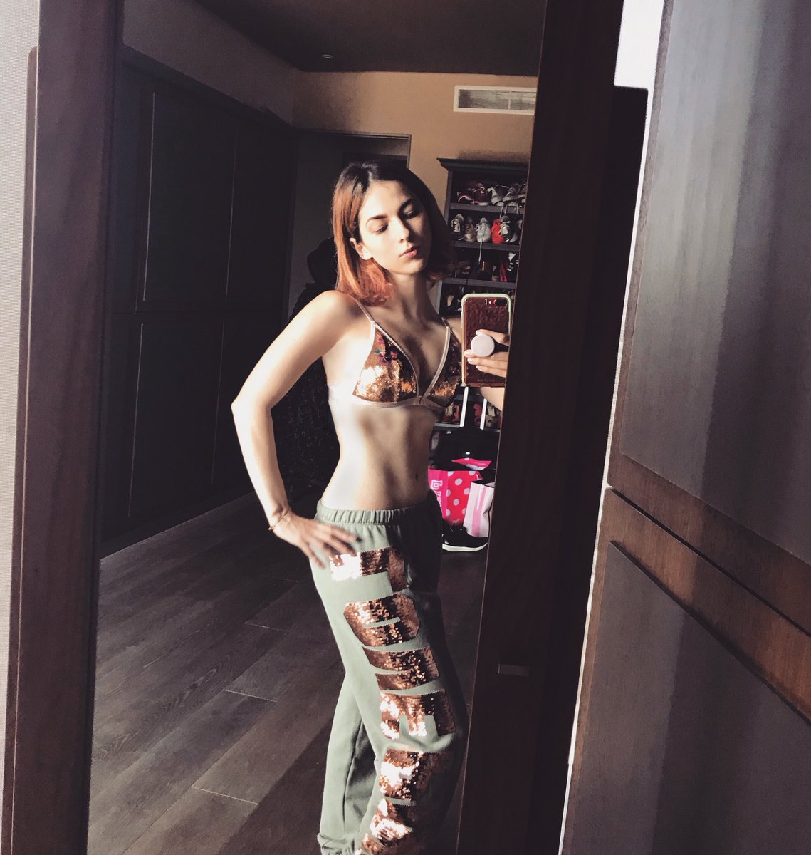 PatyCantu's tweet photo. #SundayVibes #natural
Todo cambia en un segundo. Y a partir de mañana. los segundos corren en #333 #fullmode 🌪 
List@s?
#músicanueva #nuevagira #locura #pelirrosa #latina #mexicana https://t.co/SDgmREuyYV