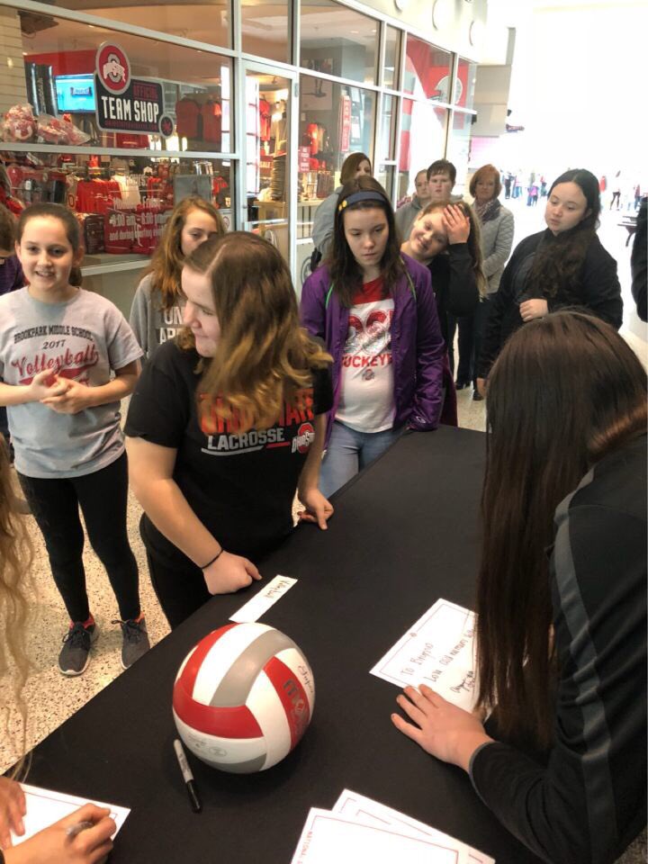Another successful women in sports day. We love seeing all the future Buckeyes❤️🌰