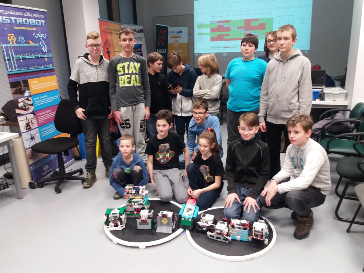RoboDekan's tweet photo. #Lego Sumo #fablab Bratislava. Great event! https://t.co/72I8OC49Yy