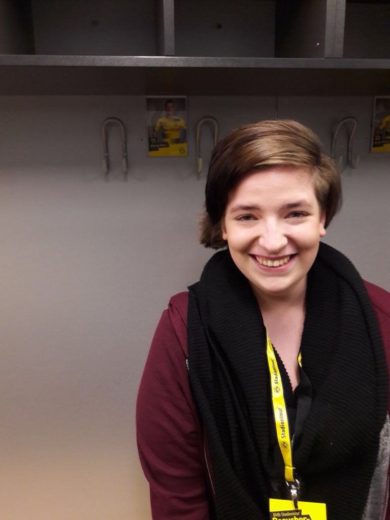 _angelinasch_'s tweet photo. Lieber @BVB, ihr habt mich mit eurer Stadiontour zum glücklichsten Mädchen gemacht. Danke ! 💕 https://t.co/kcY6DW8HWf