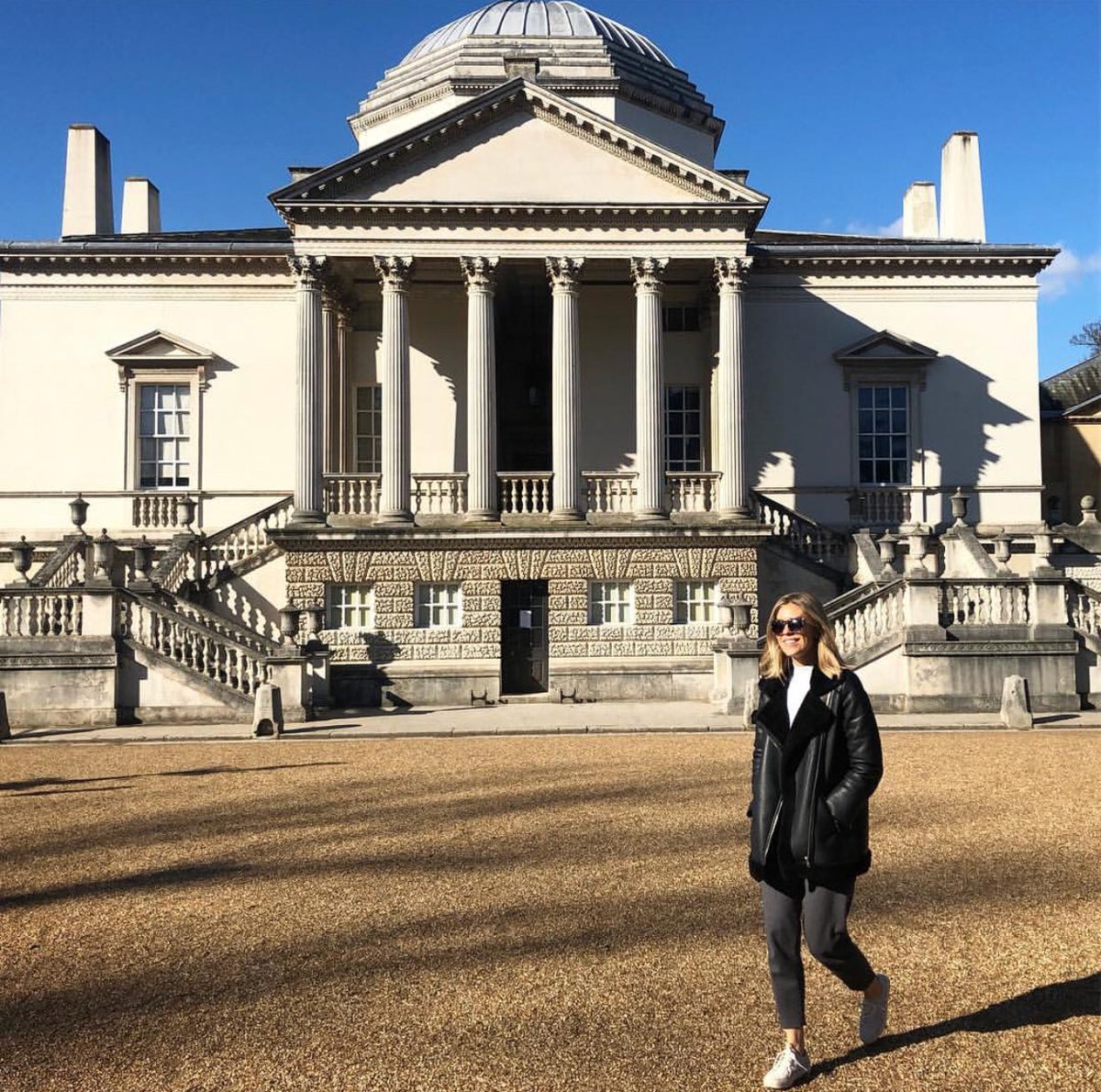 Nickishields's tweet photo. New home?! 😜 Can’t beat London in the sun... I went to @Chiswick_House for the first time this weekend. It’s beautiful, well worth a trip!  #chiswick #london #winter #sun #tomsuk @TOMSuk https://t.co/ctpKWFpLPJ