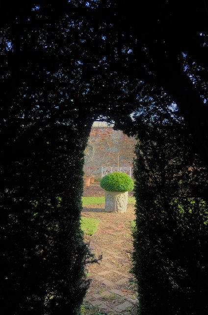 Kent_and_Stowe's tweet photo. Sssshhhhhh we have a #secret to tell you #comingsoon #secretgarden #2018project #allwillberevealed on photoshoot 📷 https://t.co/ZKKE9lhciU
