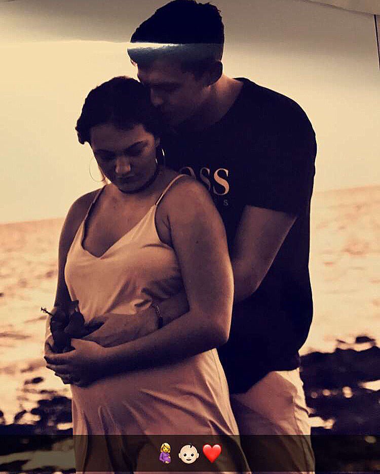 bethrudkin99's tweet photo. My perfect family😍❤️ https://t.co/3zoL3QtUFQ