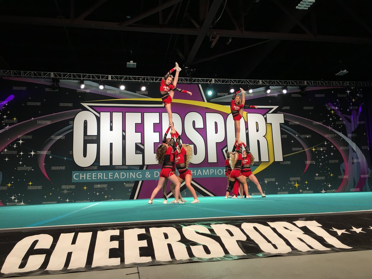 CHEERSPORTCorp's tweet photo. Senior XSmall Coed 5 is showing off some stellar stunts! #CHEERSPORT2018 https://t.co/HJM4nnkYRT
