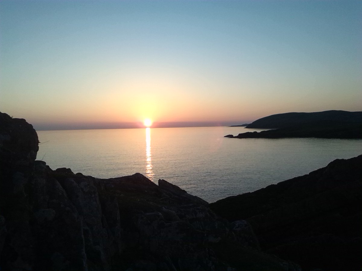 DavidRoger1951's tweet photo. @VisitScotland @NorthCoast500 ...and this sunset #clachtollbeach #asainte https://t.co/qGnblHIsQW