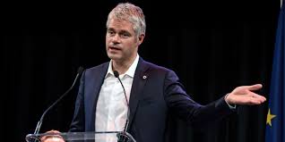 arnoscenar's tweet photo. Si @laurentwauquiez est tant attaqué par les journalistes (à la botte du pouvoir), c'est parce que #LREM a peur du retour de la droite lors des prochaines échéances électorales (et notamment les présidentielles de 2022 qui sont déjà en point de mire)... https://t.co/OGgck0FLHL