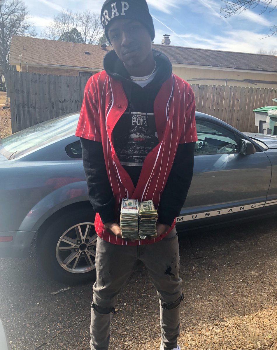Moneey2timez's tweet photo. L O A D E D ❗️ @FastCashBoyz Trapping Out da Booth 2 Out Now!!! https://t.co/K2SpXRrVOw
