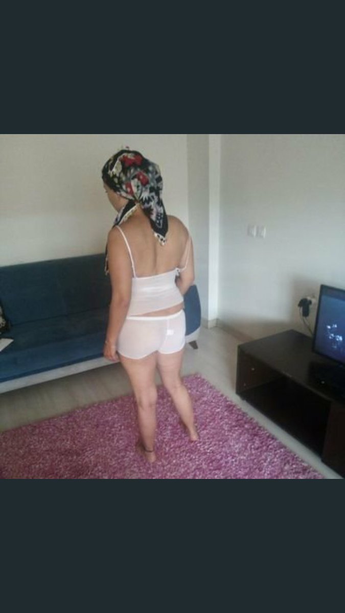AzdiranA's tweet photo. Türbanlı annem https://t.co/vaDfvwahgN