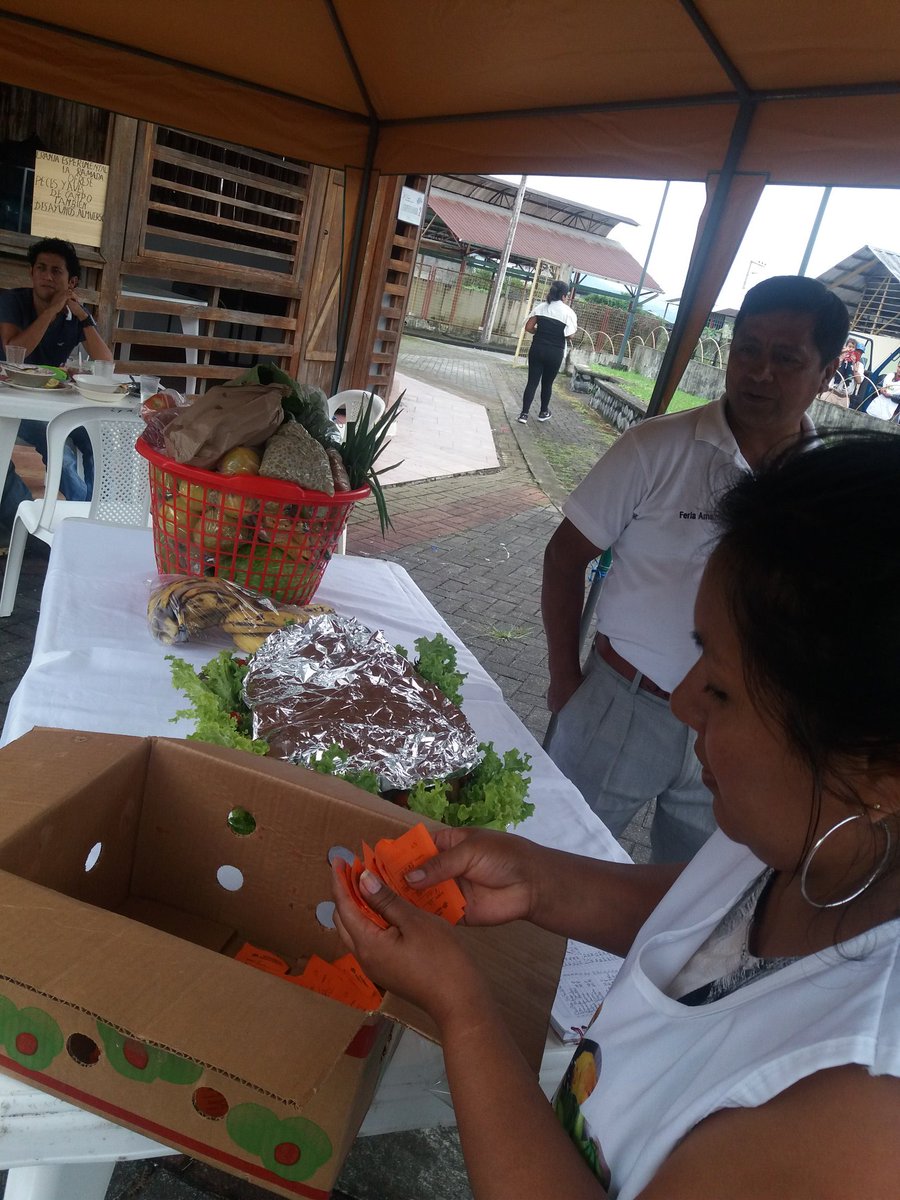 FAmazonica's tweet photo. Gracias por el apoyo a los productores de la Feria Amazónica https://t.co/OmgH9fylKc