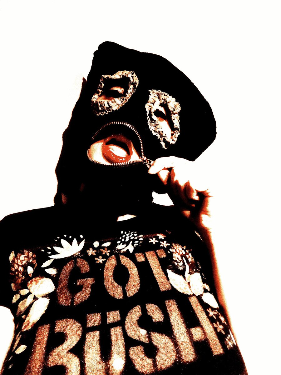 jazmine_devine's tweet photo. They say its #NationalDrinkWineDay
But I'm over here serving my #BushOnAPlate
Yummy down on this you dirty desert rats. #paypigs #paypigswanted #findomme #BushIsBack #SundayFunday 

10% of all your sexy filthy money gets donated to @shittheatre https://t.co/ocFVaUmiuf