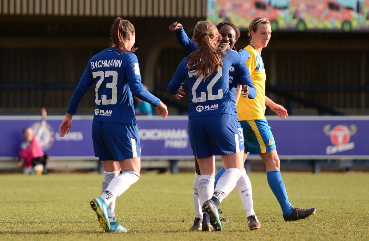 Chelsea 4-0 Hull City 
Man Utd 0-4 #CFCDev 
Everton 0-1 #CFCU18 
@ChelseaLFC 6-0 Doncaster 

What a weekend for the Blues! 🙌