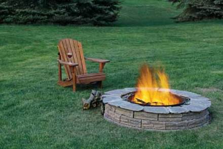 Hottest Fire Pit Ideas and Designs. #HomeDecor #outdoor #backyard #firepit #stonefireplace via ow.ly/vedi30iteZo