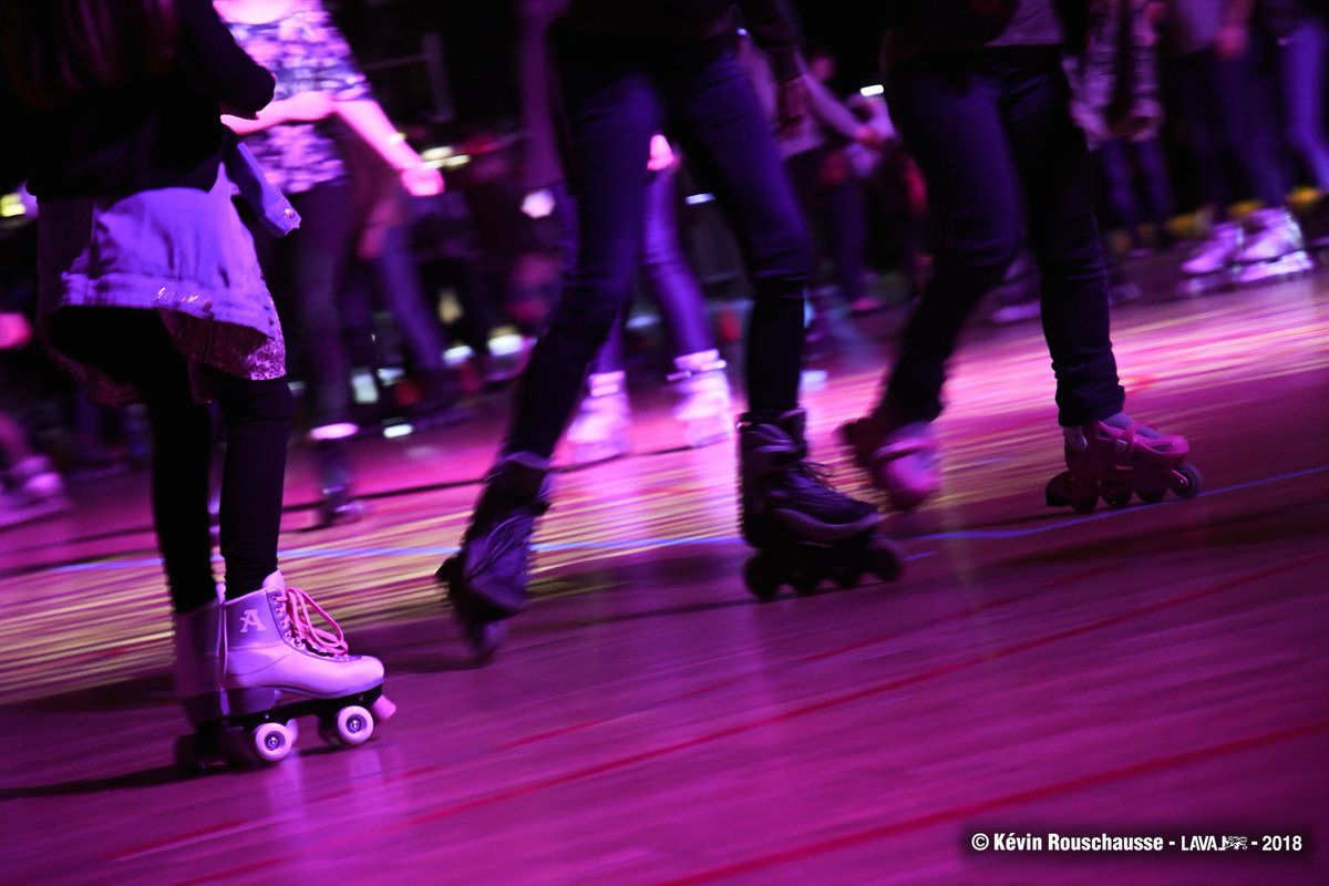 Laval_la_Ville's tweet photo. C'était ambiance boîte de nuit à la salle polyvalente ce dimanche à #Laval pour fêter les 10 ans du @6PAR4 avec le CAB Roller. Fou succès pour la 1ère Roller Disco... Retour en images ! https://t.co/SC8FTyshfX