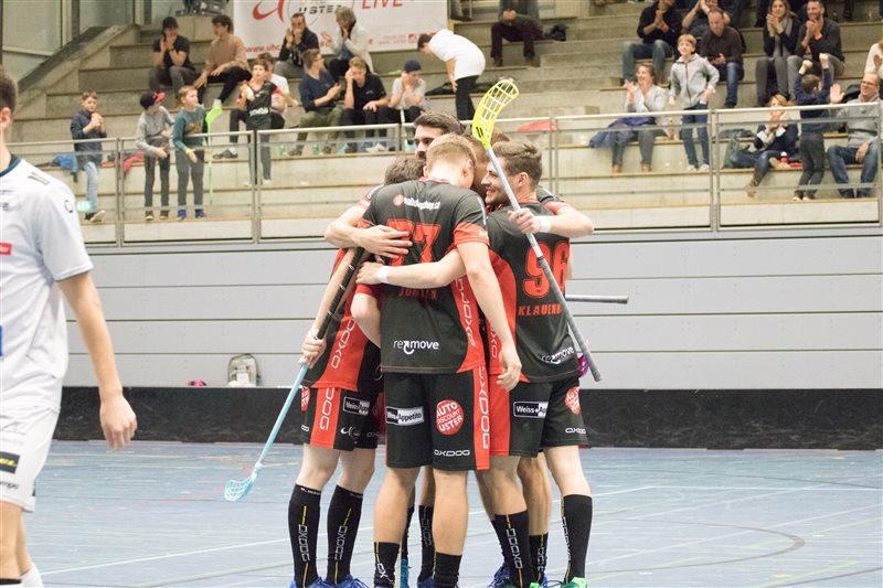 UHC Uster gewinnt gegen <a href="/kbjets/">Kloten-Bülach Jets</a> das 5. Spiel in Folge und belegt den 8. Schlussrang in der Quali. Playoff-Gegner ist Qualisieger <a href="/SVWilerErsigen/">SV Wiler-Ersigen</a>.