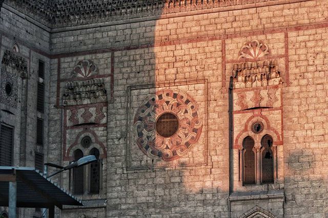 PhotoRKS's tweet photo. Reddish 
#photography #architecture #rks_photo #egypt #oldcairo 
#SultanHassan https://t.co/NEAnqFAQMA https://t.co/gCnzf2M15G