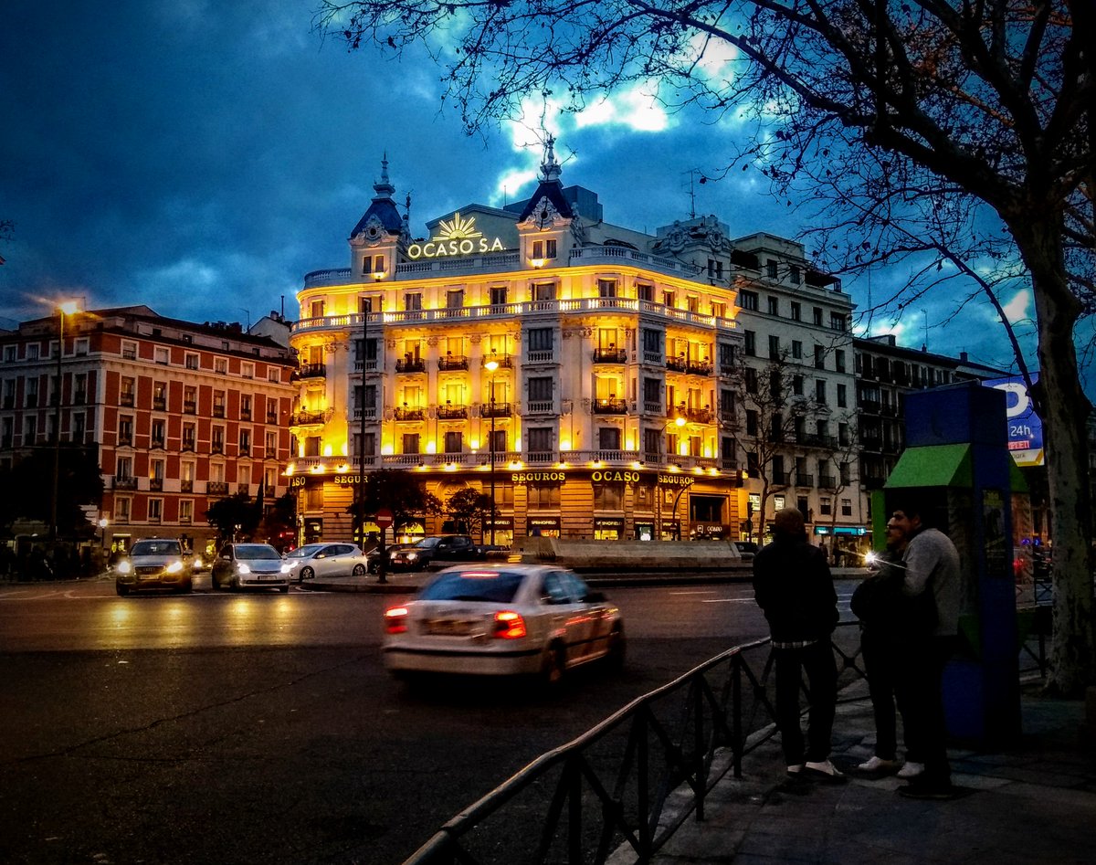 jmmcorral's tweet photo. ¿Ocaso al ocaso? #Madrid #Chamberi #ComparteTuAtardecer https://t.co/O6X69Oa7j2