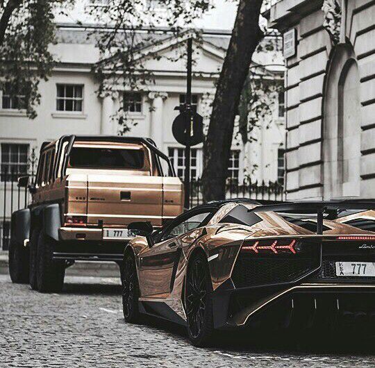 AutomotiveTribe's tweet photo. Metallic gold squad      - @car https://t.co/l0nrd9eejm