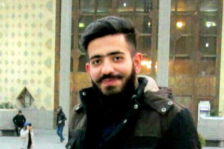 NickSotoudeh's tweet photo. #محمود_معصومى، از فعالان مدنى بازداشت شده در روز ۱۲ بهمن، هم اکنون در اعتراض به بازداشت غیرقانونی خود در زندان اوین در اعتصاب غذا به سر می برد.
#SaveMahmoud
#FreeMahmoud https://t.co/mZTImVaKut