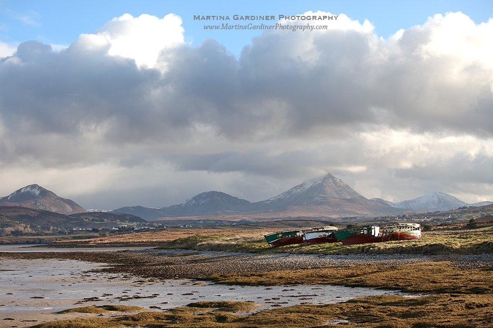 Winter light at Magheraroarty, North West #Donegal yesterday afternoon with stunning views of the snow-capped Derryveagh mountains