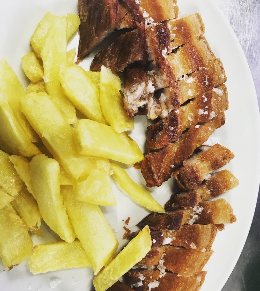 Que todavía no conocéis los torreznos de Segis.... Los que los han probado dicen que son 🔝🔝🔝. Y encima estos no engordan!!!!