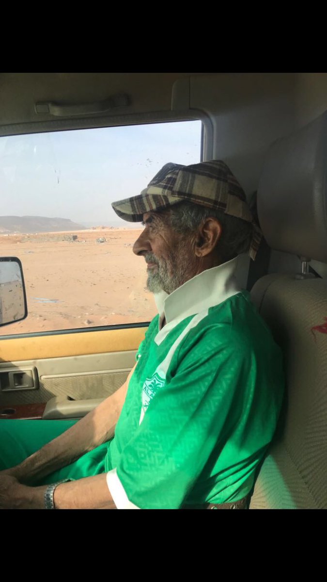 DrJaziAlbalawi's tweet photo. البطل/ خلف عنيزان الهرفي البلوي 
العمر ٧٤ سنة يستعد للمشاركة في بطولة ماراثون الرياض في مسافة ٢٠ كم 
نسأل الله له التوفيق https://t.co/B9E9Ux0R66