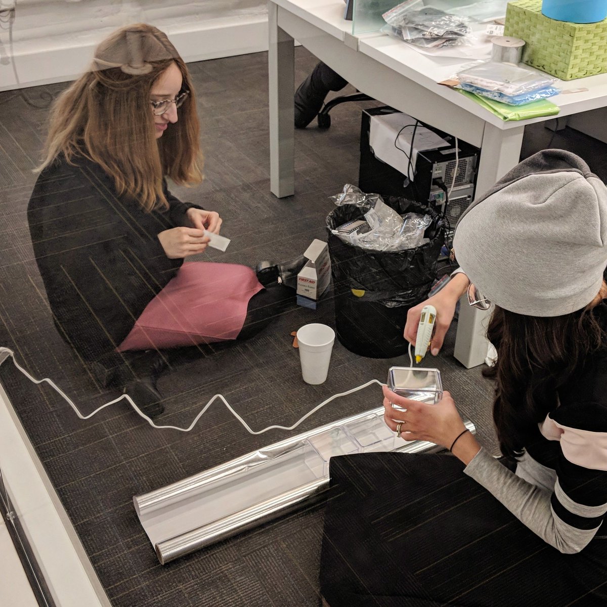 This is what we call hands on brand development. @mirifridman and @rivkiegrunwald taking matters into their own hands.
#branding #advertising #craft #crafting #creative #team #fun #agencylife #hands #handmade #photooftheday #cool