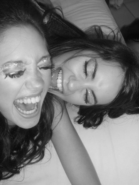 MonaEspos's tweet photo. Recuerdo de esta amistad eterna @laliespos @Candevetranok 💕 https://t.co/IBrmLMJaVI