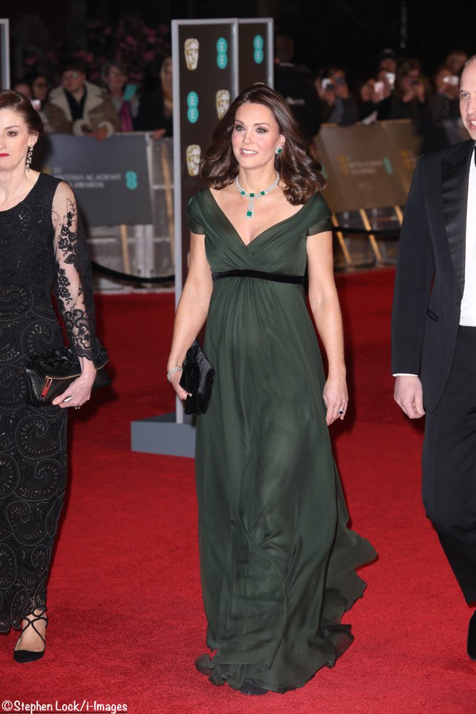 Duchess of Cambridge being abused by 'feminists' on Twitter for not wearing a black dress at tonight's #BAFTAS.
Apparently, she's not allowed to exercise HER feminist right to wear whatever colour dress she chooses.