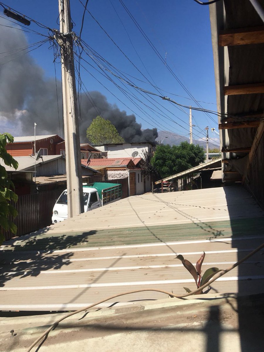 RABCHILE's tweet photo. Bomberos La Granja.
Ahora #Rab3 se encuentra en Segunda Alarma de Incendio en Osorno y Coronel. Se trata de fuego en mueblería.
Unidades: B-2, B-4, B-5.
Metropolitano Sur: Z-8, B-10.
Ñuñoa: B-9, Q-10
@QuintaLaGranja @RNESANTIAGO @reddeemergencia https://t.co/ZikAtmzKE7