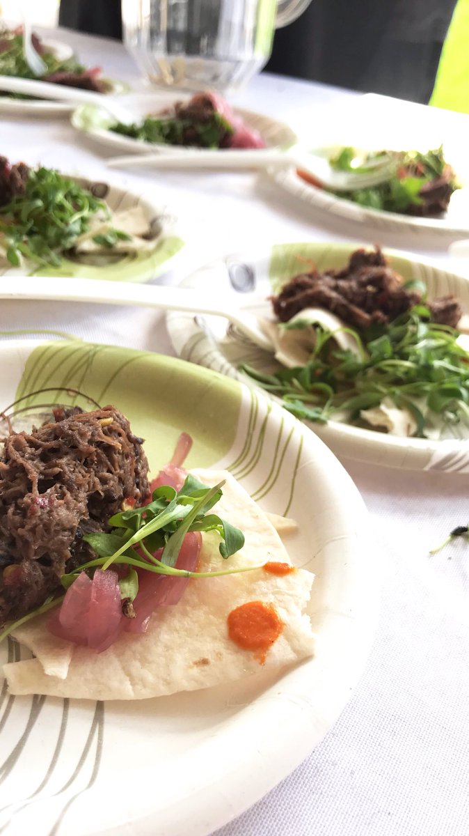 ColaBeerWeek's tweet image. Smoke and Beer Festival is ahhhmazing! Great way to end the week! 
@CityRootsSC @F2TProductions