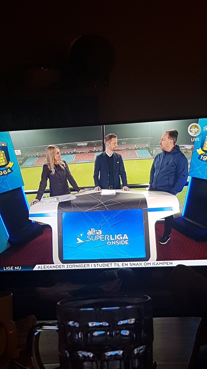 RfBjoern's tweet photo. Er jeg den eneste der er overrasket over Zornigers kæmpe kranie? 🤔😂
#sldk #aabbif #onside https://t.co/b47vFWkR3M