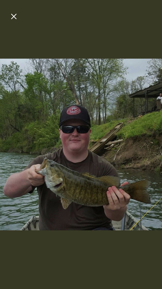 TrophyHunting2's tweet photo. #TrophyOfTheWeek #3 is another beautiful 4.5lbs smallmouth. Thanks for sending in @Garrett50_ ! Week 4 entries start now! #TrophyHunters 🏹🎣 https://t.co/2jD3MMyk8U