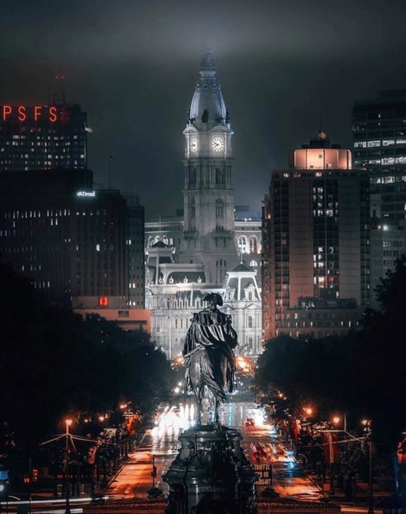 #PhillyAtNight