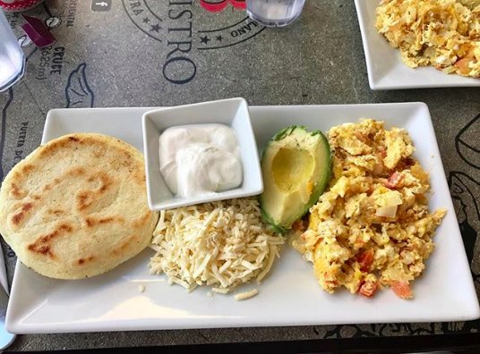 spoon_fiu's tweet image. Good Morning Sunshine ☀️ Breakfast Andino to start the weekend😍 #spoonfiu #spoonuniversity #venezuelanfood #arepa #food #miami #fiu