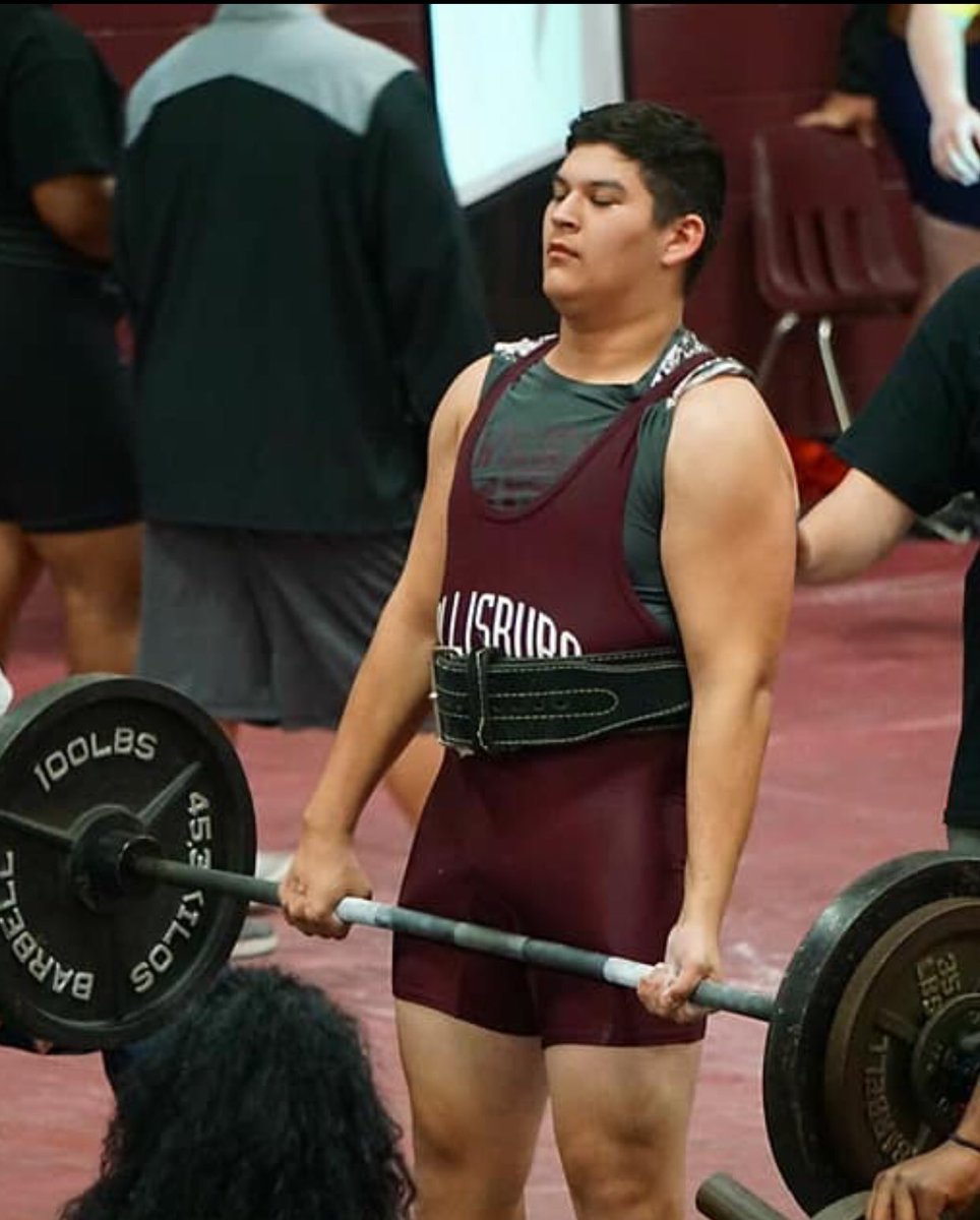 Legoloop1's tweet photo. All muscle, this kid❤️.  #collegebound #juniorseekingcollge https://t.co/bl7h2iW7Fx