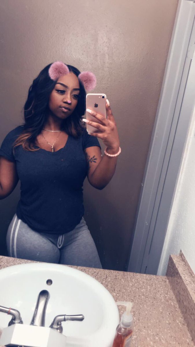 S H E N A 💕👑🍭 tweet media