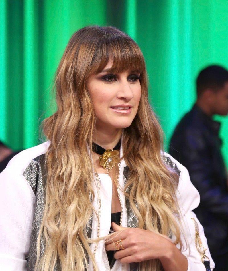 FcHaAshUSA's tweet photo. estamos a punto de llegar al millón vamos chicos tenemos que ganar ese premio para las chicas @haashoficial 

vamos a citar 20 veces 
#ArtistaDelFestivalHaAsh con tu foto favorita de Hanna https://t.co/OJVUjXx0MI