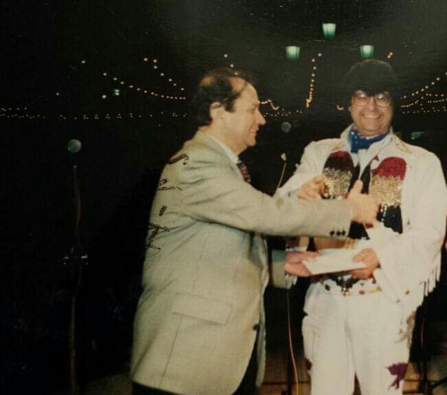 El carnaval de Badajoz esta de luto, se nos ha ido uno de los GRANDES. D.E.P CARLOS RUPERTO. Nuestros ánimos a su gran Familia Carnavalera.  
#elcarnavaldebadajozestadeluto