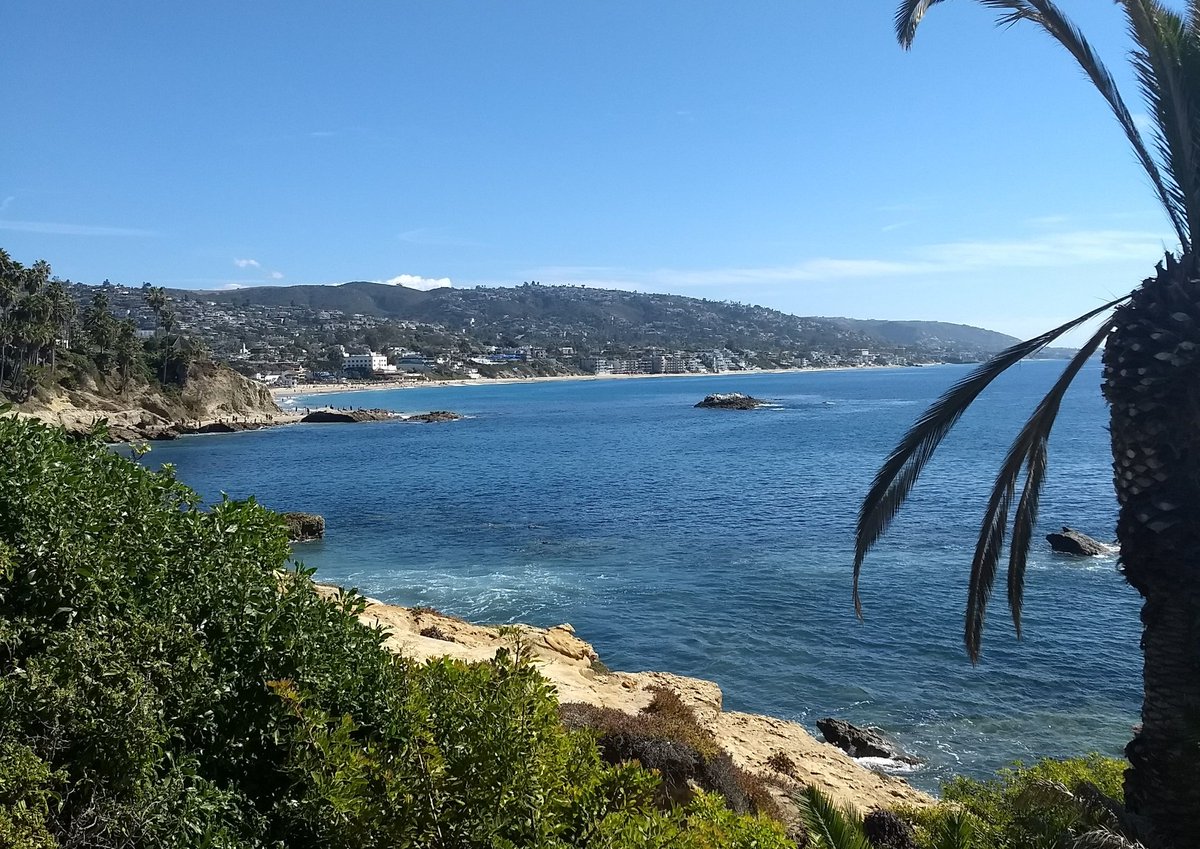 eljimmymtz's tweet photo. Beautiful day in Laguna Beach #beach #BeachPerfect #beachlife https://t.co/sKNLPqMFbx
