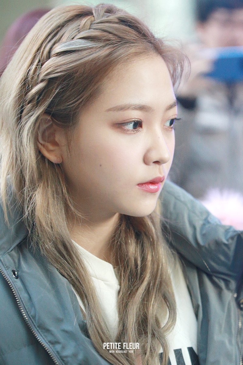 huddylilx's tweet photo. I feel so lonely.
#DoYeri https://t.co/lwpwAXF3XI