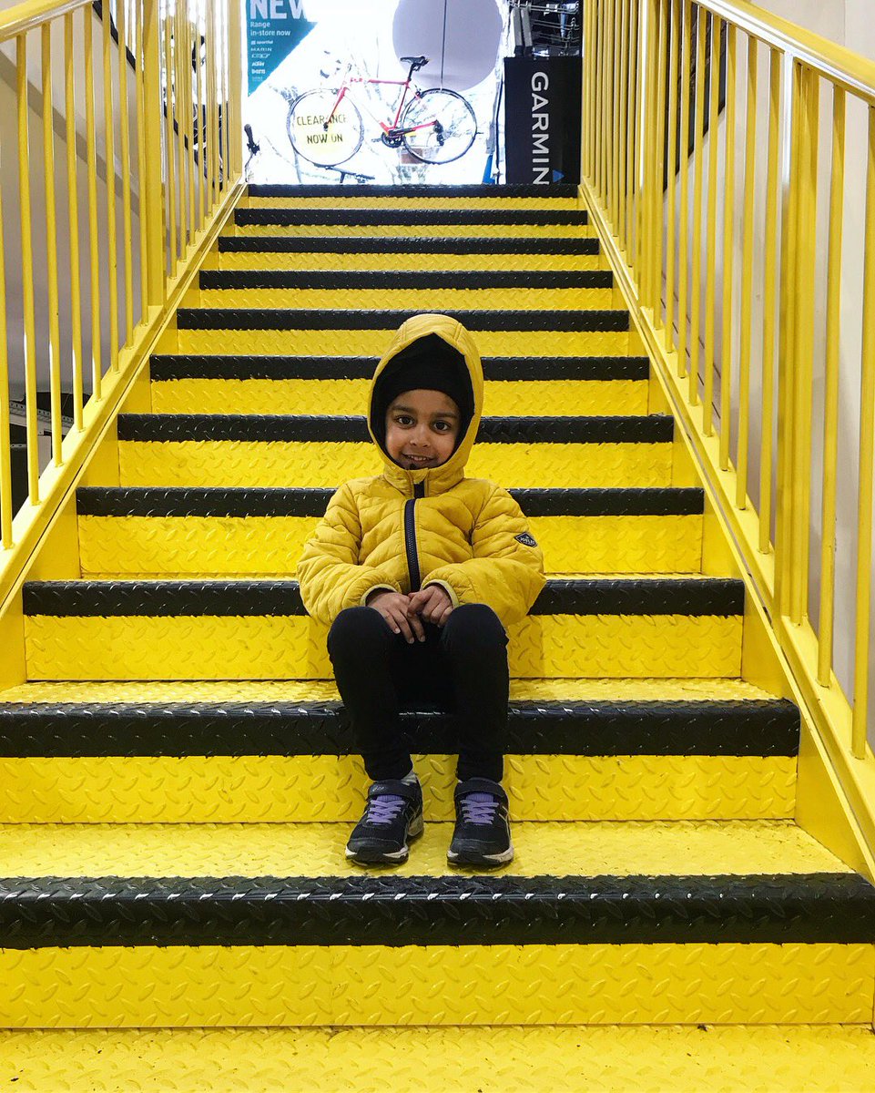 ImmyKaur's tweet photo. Another gorgeous @juniorparkrunUK, lots @CannonHillJNRPR volunteers out in force doing an amazing job. Second best time for #Anaadh &amp; real joy to run together as he is fast &amp; focused! Nice being outdoors right on our doorstep, smiling &amp; appreciating the simple things today. https://t.co/1EyCFnZNCC