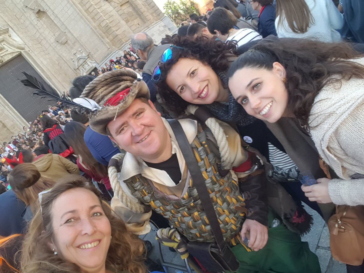 evitalamala's tweet photo. Genial vuestro postulante @LaComparsaKikeR https://t.co/3IfSGslA6z