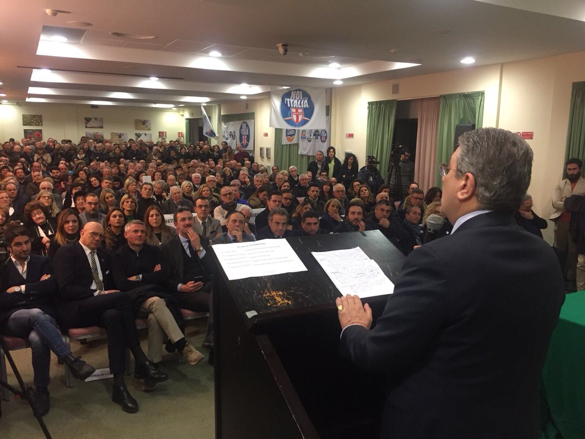 Noi siamo gli unici ad avere un programma serio e credibile #VinciamoConVoi