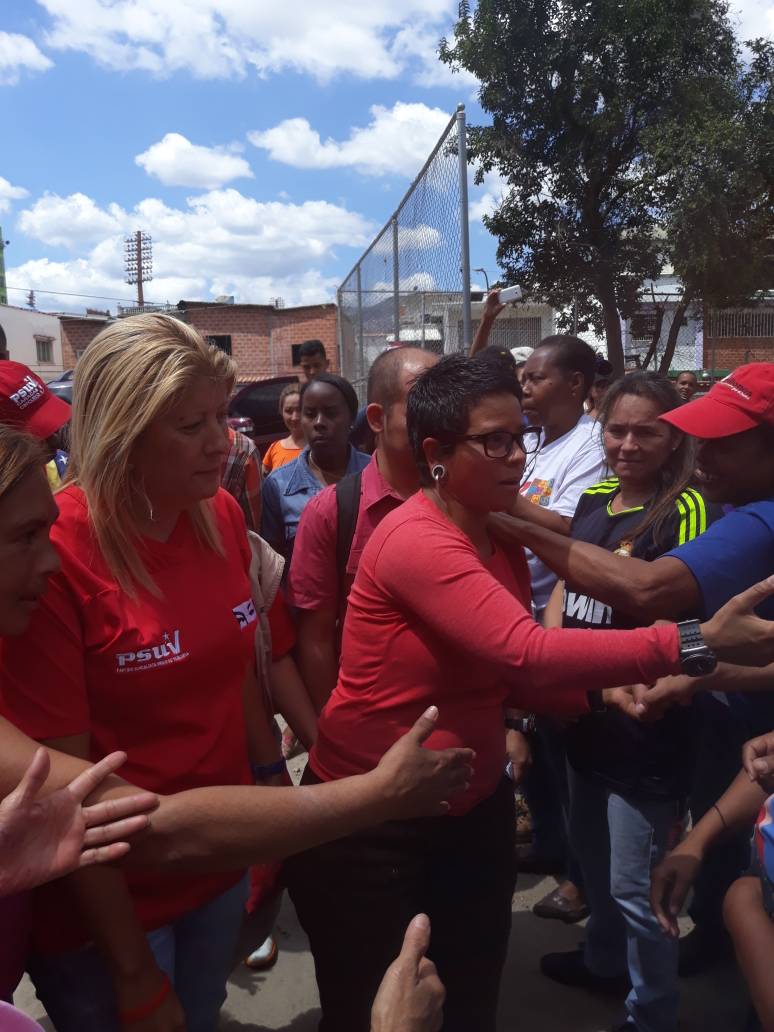 clap_12's tweet photo. #MovilizacionEsVictoria #ErikaEnLaVega #LaVega @NicolasMaduro @FreddyBernal @YepfriArguello @CLAPCaracas @FranwillR_PSUV @GabrielxPSUV @ErikaPSUV https://t.co/vFJa18BjD3