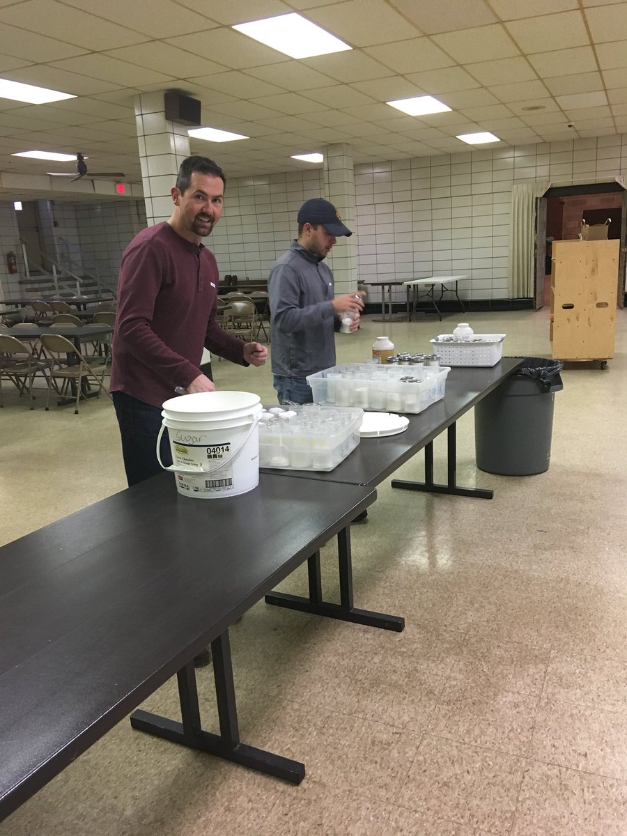 LIGNMW's tweet image. One charity assisting another! #Local #preparingdinner #stbernard