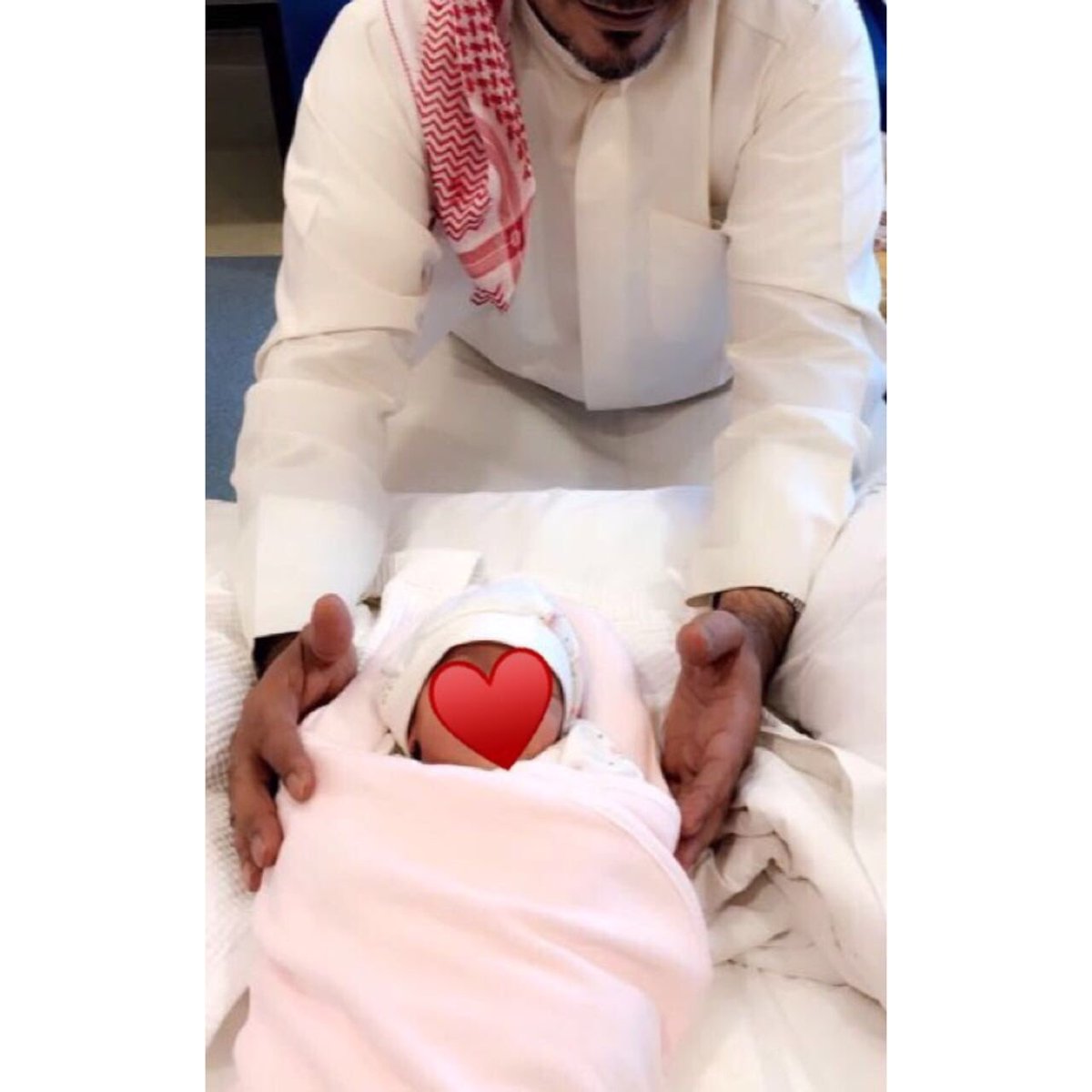 #ليالي_الكويت

 "أجمل ما بك أنك حُب حلال.. و أن أُحِبّك حين أنطقها يكتبها ملك اليمين.. لا ملك الشمال"