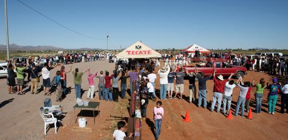 ALT_uscis's tweet image. after the town of Naco was split in two by border patrol, the residents of Naco, Arizona and Naco, Mexico started an annual tradition of having a volleyball match over the dividing fence.
