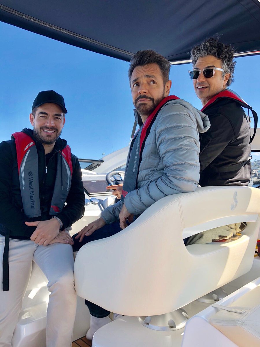 OMARCHAPARRO's tweet photo. Barquito con amigos https://t.co/x0kkCH742p