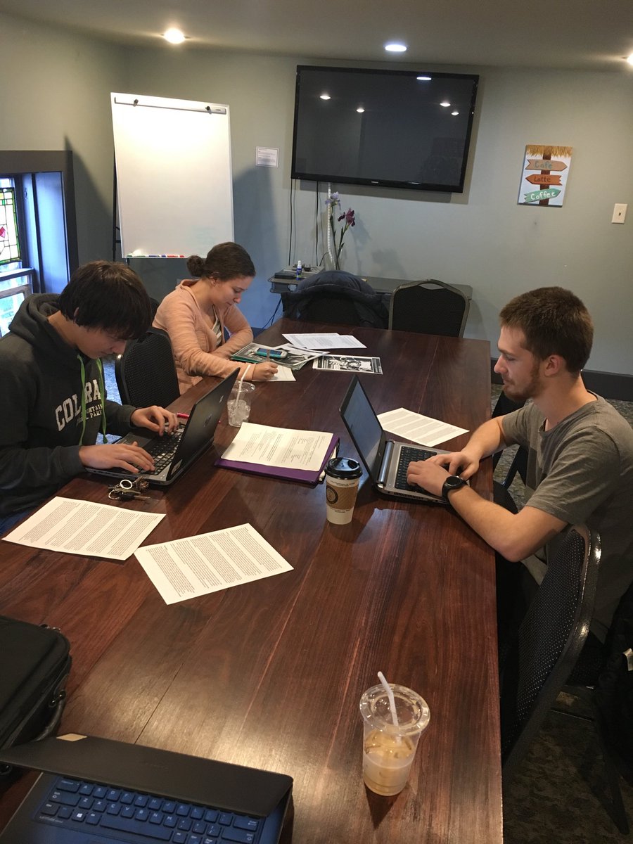Gravesjl23's tweet photo. Several GHS IB German students meet for free drinks and a few hours of Written Assignment quality time. #GHSIB @goshenprincipal @GoshenSchools https://t.co/CEFYBMWKXQ